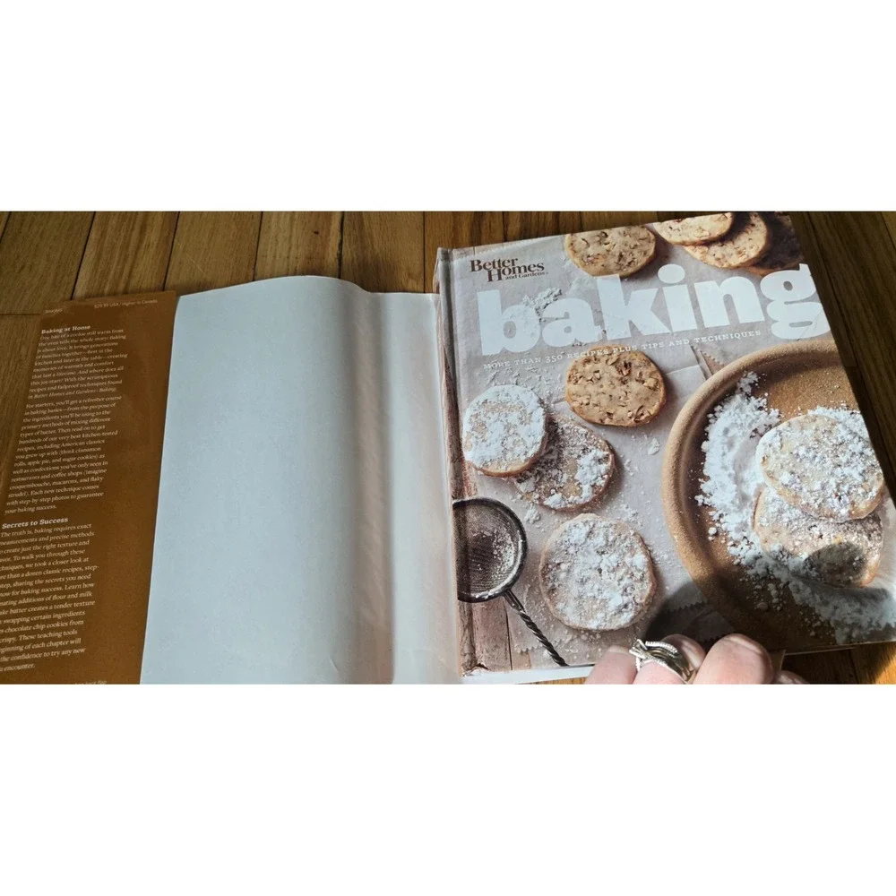 Better Homes and‎ Gardens Baking Cookbook – 350+ Recipes, Tips & Techniques